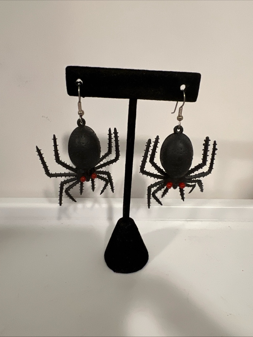Black Spider Dangle Earrings with Red Eyes - Women Jewelry